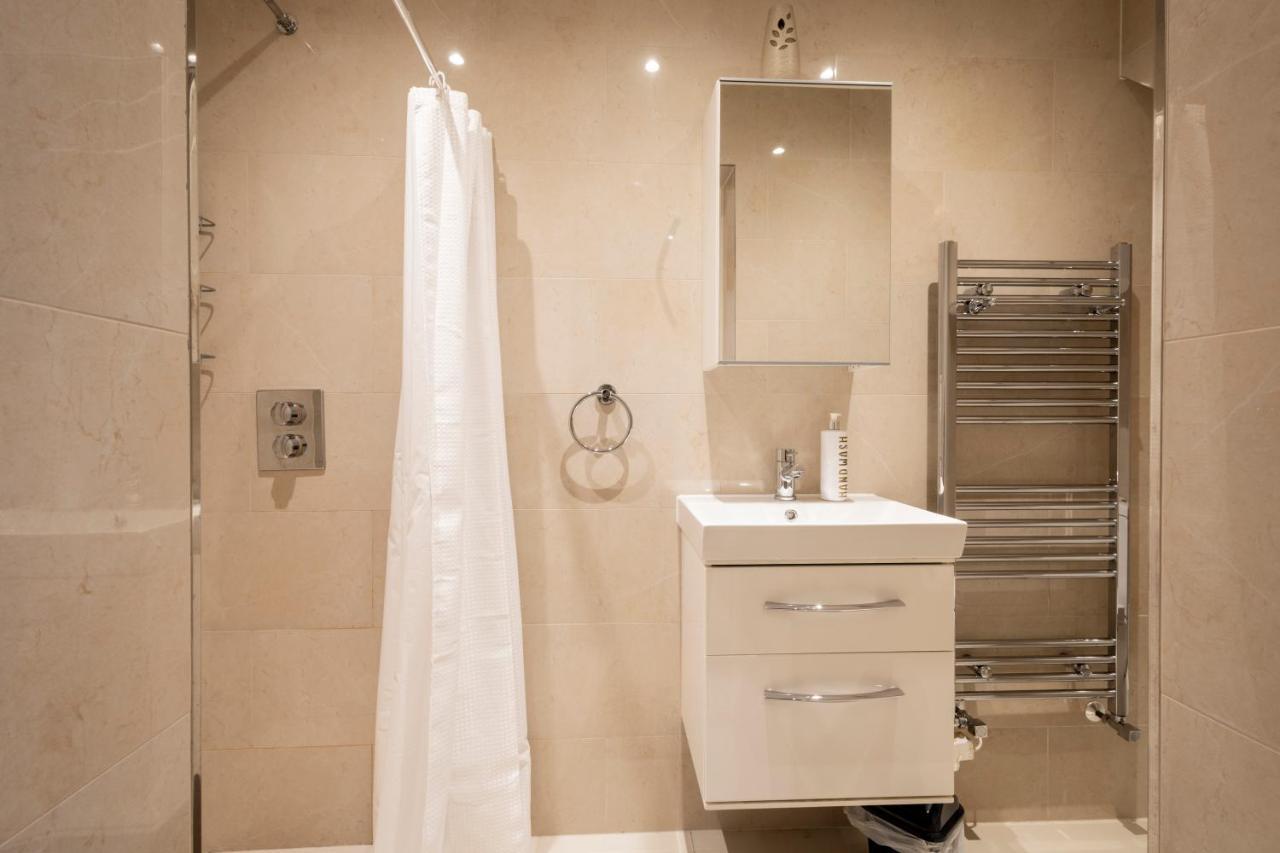 London Vegetarian Smoke & Pet Free En-Suite With Ev Parking Edgware Exterior foto