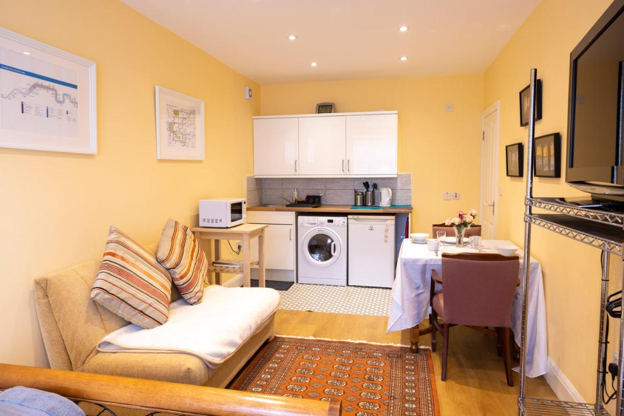 London Vegetarian Smoke & Pet Free En-Suite With Ev Parking Edgware Exterior foto
