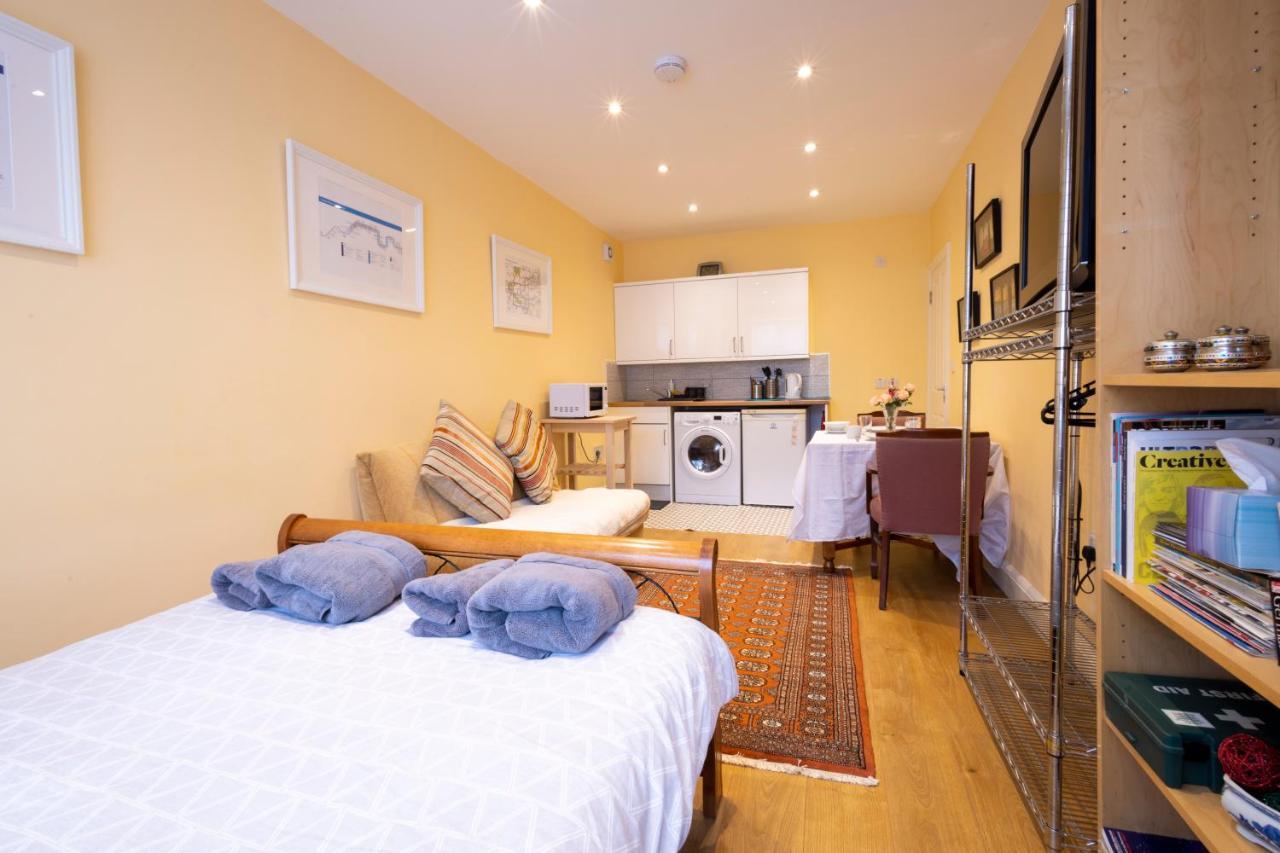 London Vegetarian Smoke & Pet Free En-Suite With Ev Parking Edgware Exterior foto