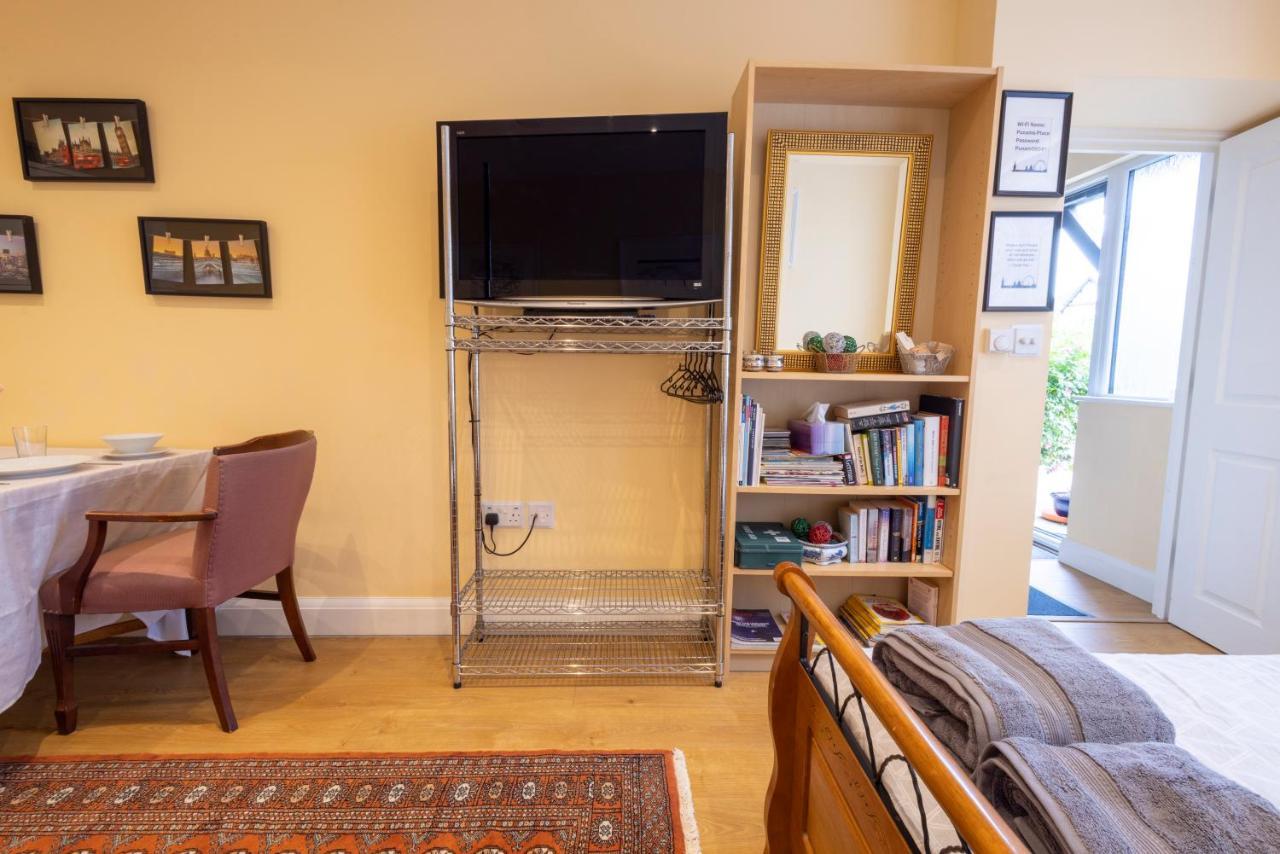 London Vegetarian Smoke & Pet Free En-Suite With Ev Parking Edgware Exterior foto