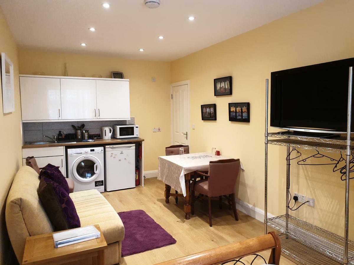 London Vegetarian Smoke & Pet Free En-Suite With Ev Parking Edgware Exterior foto